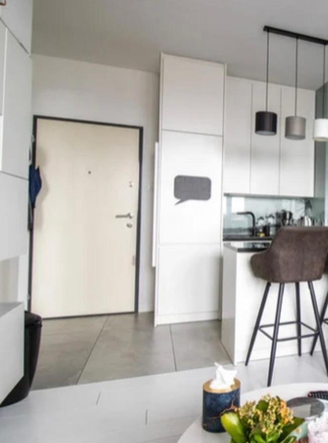 Super Apartment เอมปูเรียบราบา ภายนอก รูปภาพ